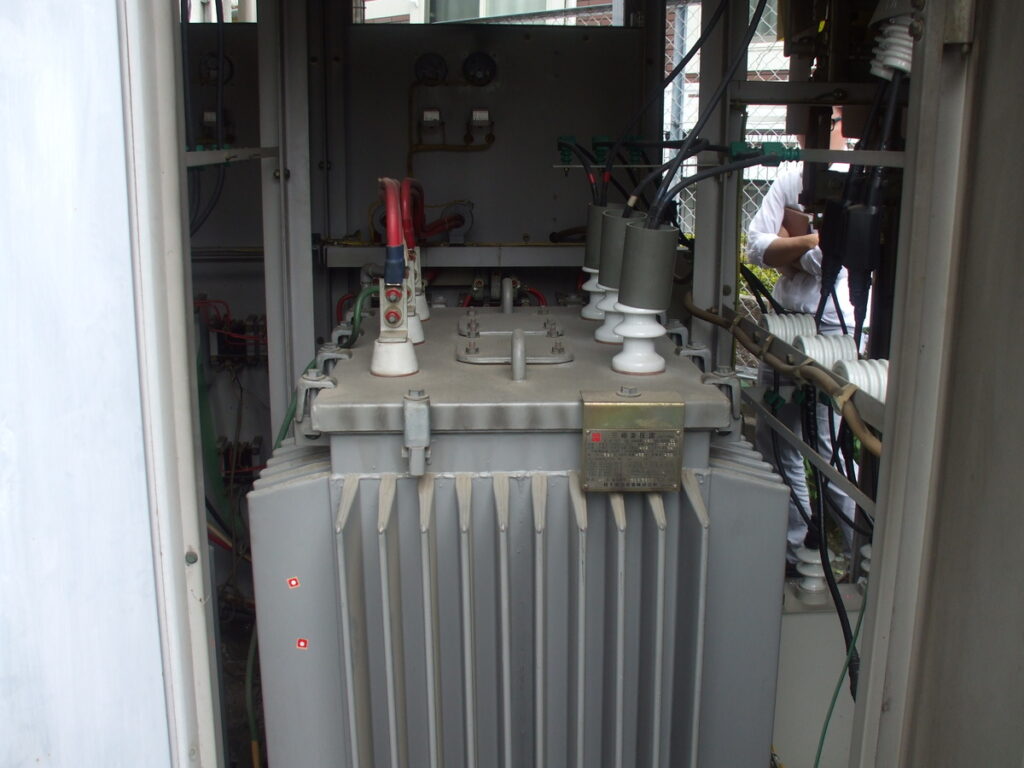 改修前(動力トランス)