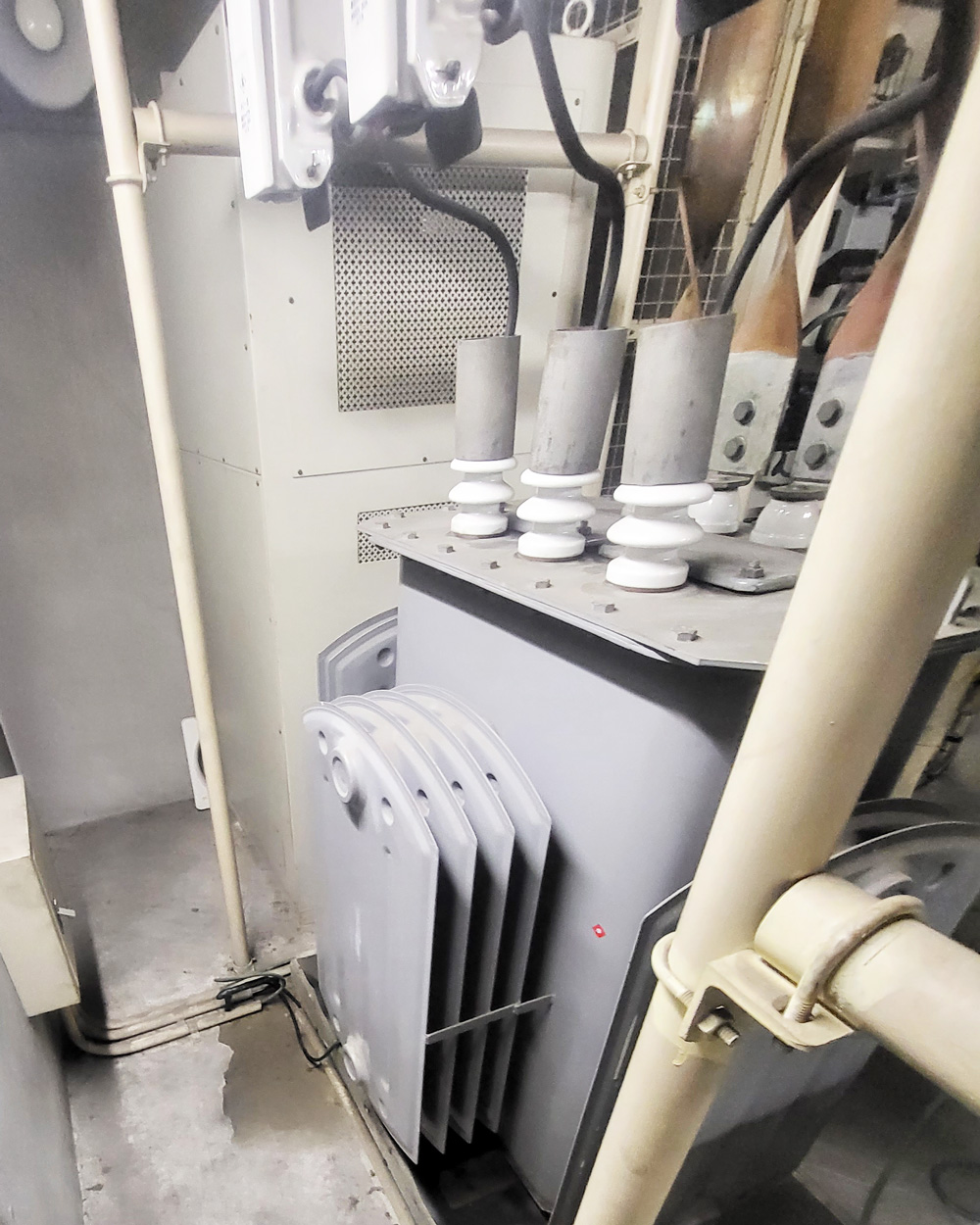 電気室2_施工前